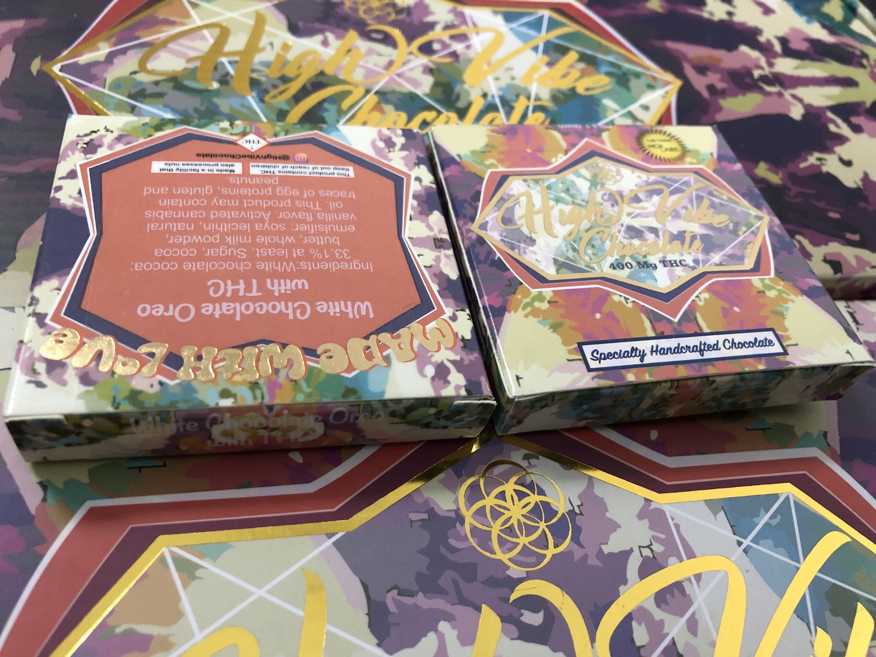 400 MG High Vibes White Chocolate with Oreo Bar (25 mg x 16 pieces) Product image