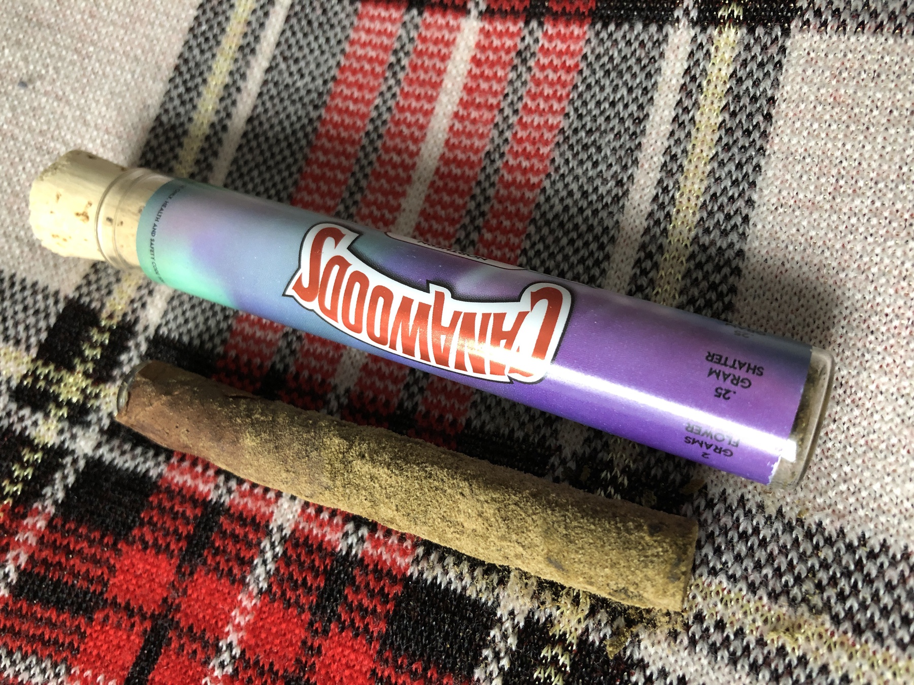 Cannawoods Novelty Blunt - Northern Lights 2 g Flower - 0.25 g Shatter - 0.25 Kief Blunt Product image