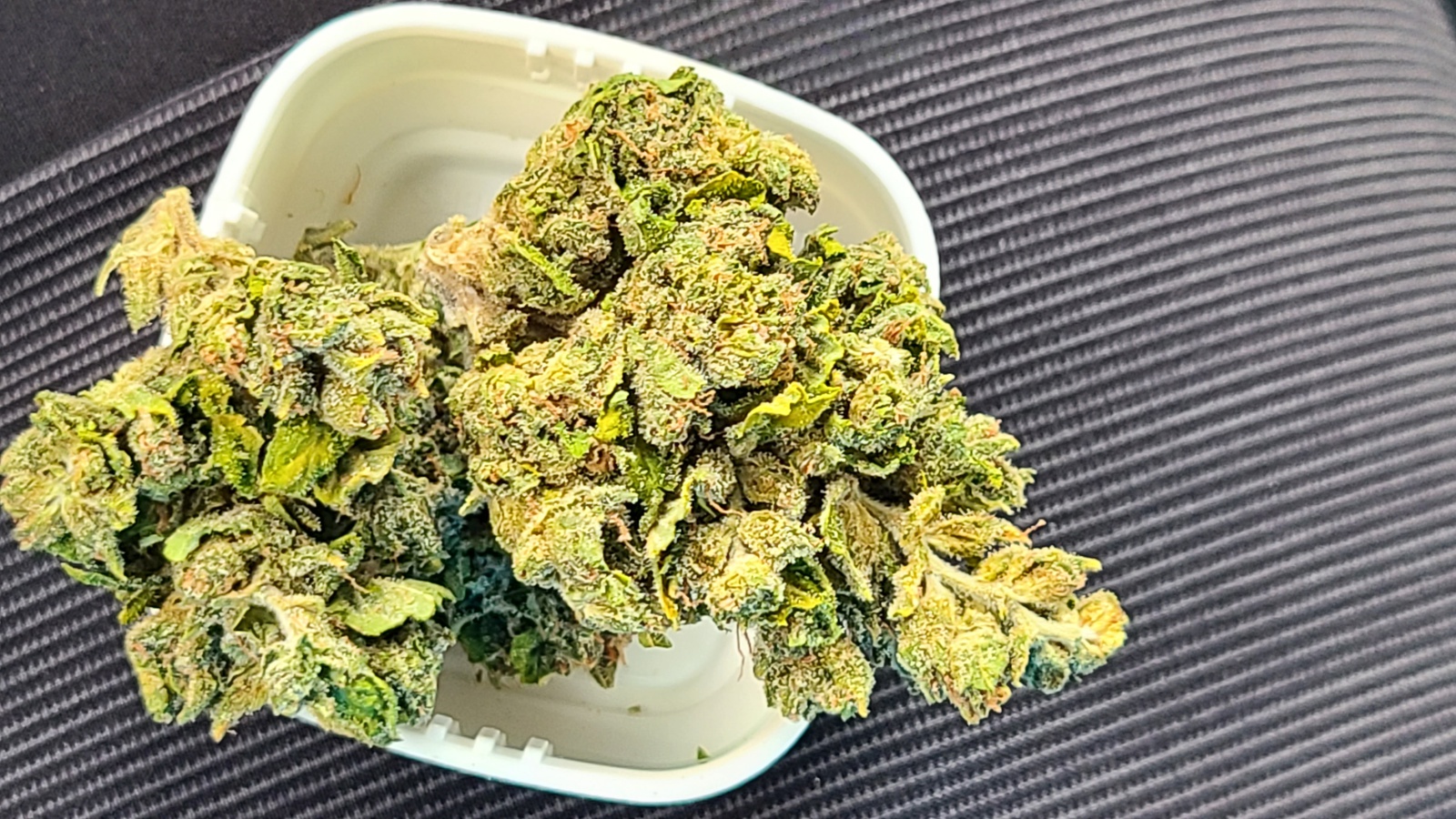 Maui Dawg Marijuana Strain Information & Reviews AllBud