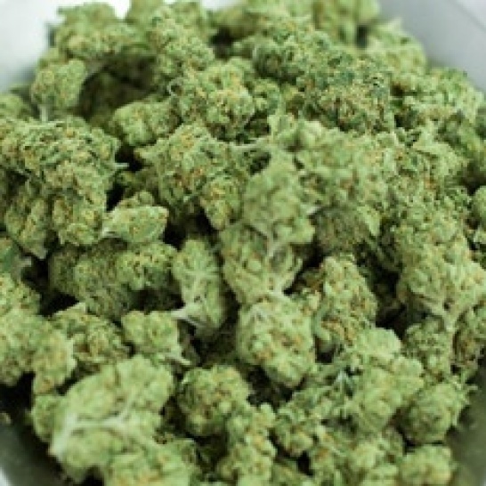 Middlefork x Pineapple Express Marijuana Strain Information & Reviews