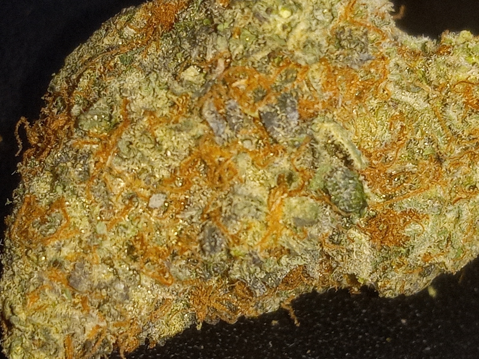 Moonbow: strain page photo, credit allbud.s3.amazonaws.com, copyright status shown with credit copyright unverified