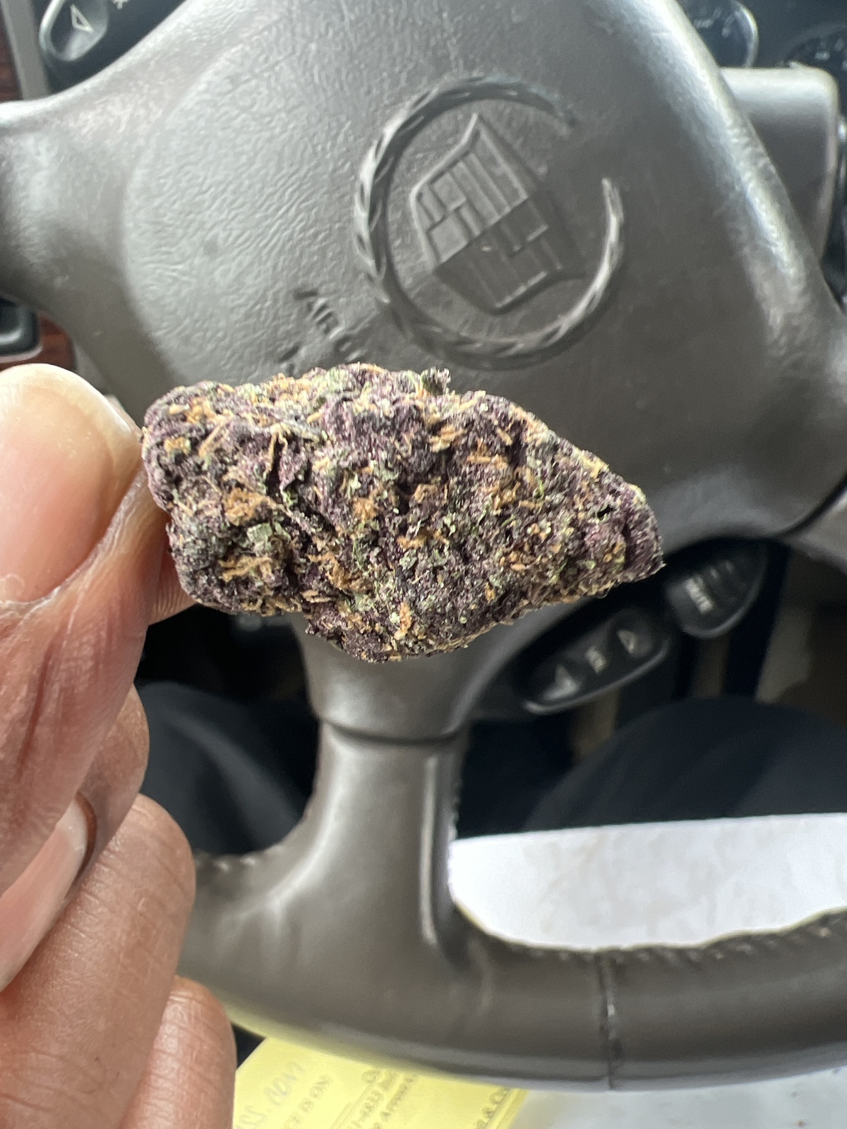 Member Berry Vs. Other Strains: Allbud Comparison - m1k2hjc